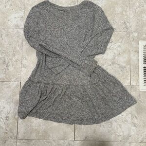 Carlson Cozy Gray Knit Top Size Small